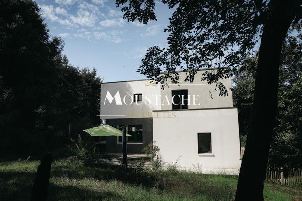 MAISON/ VILLA CONTEMPORAINE AVEC PISCINE - 200m PLAGE -