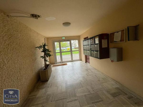 Appartement à louer 1 pièce 11.8m² Le Mans (72100)