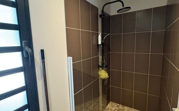 Maison à vendre    7 pièces • 127 m2 Le Gosier