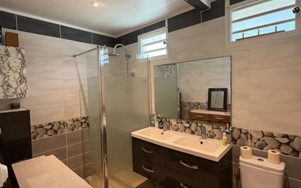 Maison à vendre    7 pièces • 127 m2 Le Gosier