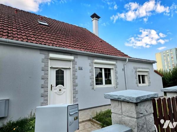 Maison semi-individuelle SEMI-PLAIN-PIED – Lumineuse & proche commodités