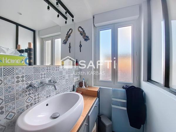 Appartement deux pièces place carnot