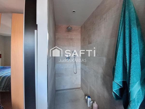 Appartement deux pièces place carnot