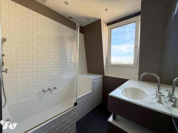 APPARTEMENT TRAVERSANT AVEC VUE DEGAGEE