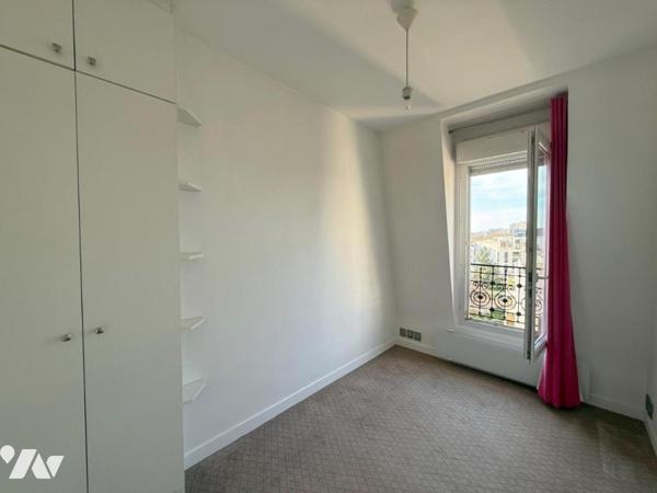 APPARTEMENT TRAVERSANT AVEC VUE DEGAGEE