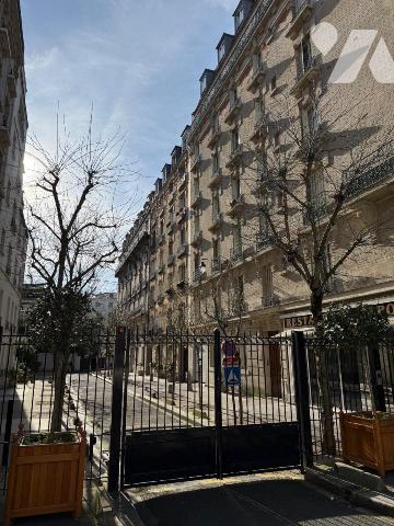 APPARTEMENT TRAVERSANT AVEC VUE DEGAGEE