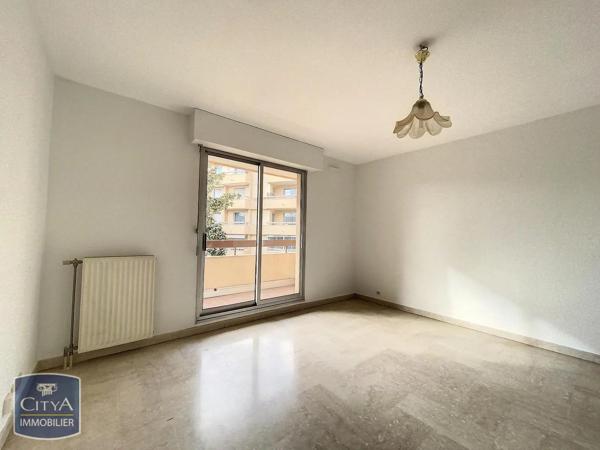 Appartement à louer 2 pièces 48.95m² Nîmes (30900)