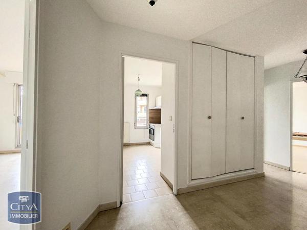 Appartement à louer 2 pièces 48.95m² Nîmes (30900)
