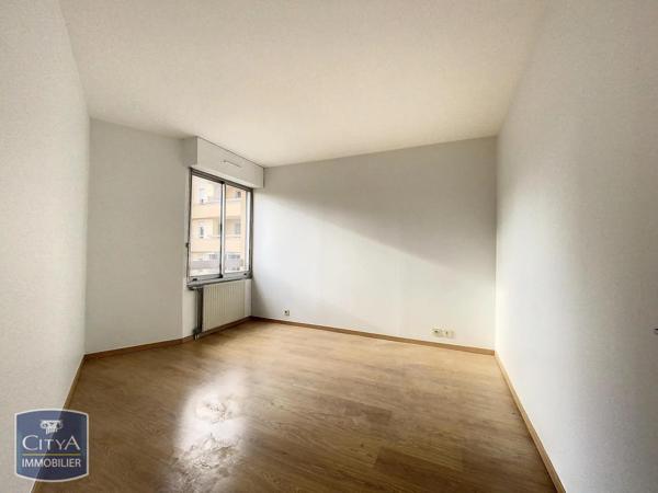 Appartement à louer 2 pièces 48.95m² Nîmes (30900)
