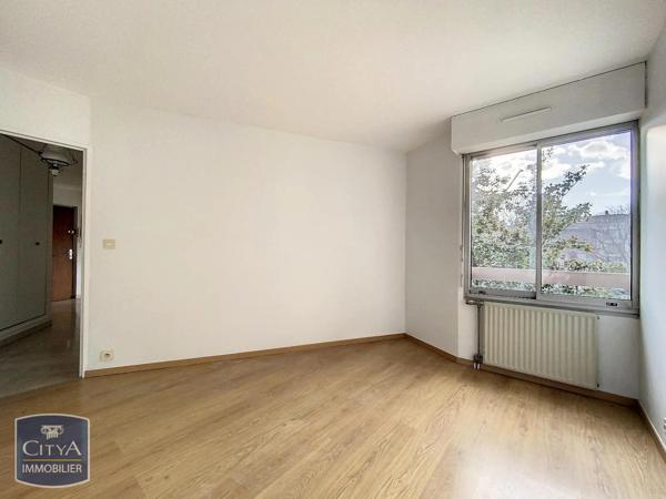 Appartement à louer 2 pièces 48.95m² Nîmes (30900)