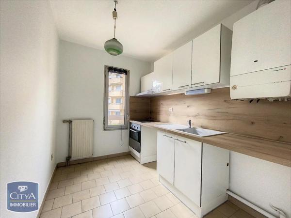 Appartement à louer 2 pièces 48.95m² Nîmes (30900)