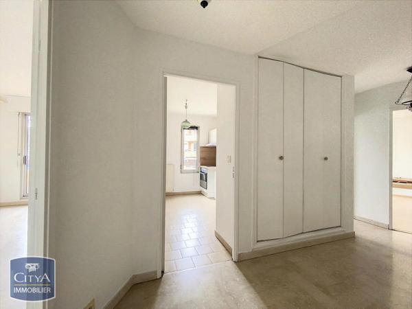 Appartement à louer 2 pièces 48.95m² Nîmes (30900)