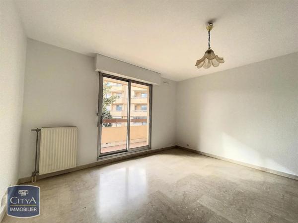 Appartement à louer 2 pièces 48.95m² Nîmes (30900)