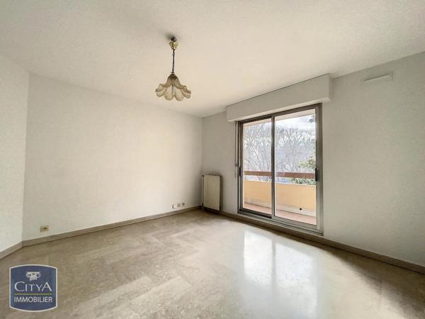 Appartement à louer 2 pièces 48.95m² Nîmes (30900)