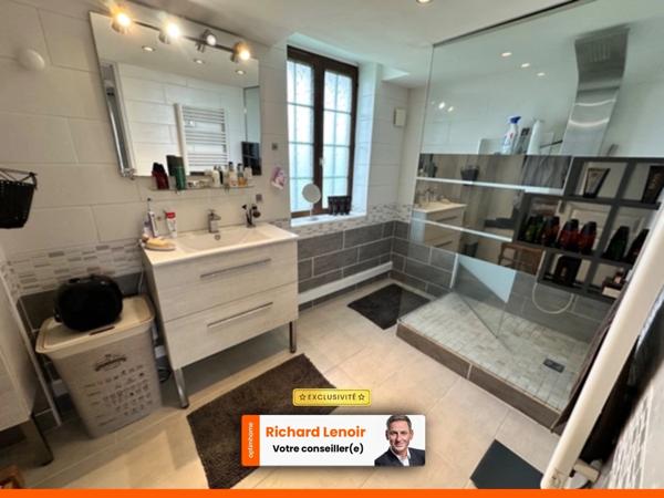 Charmante grange normande rénovée avec goût et son pigeonnier près de Pont-Audemer