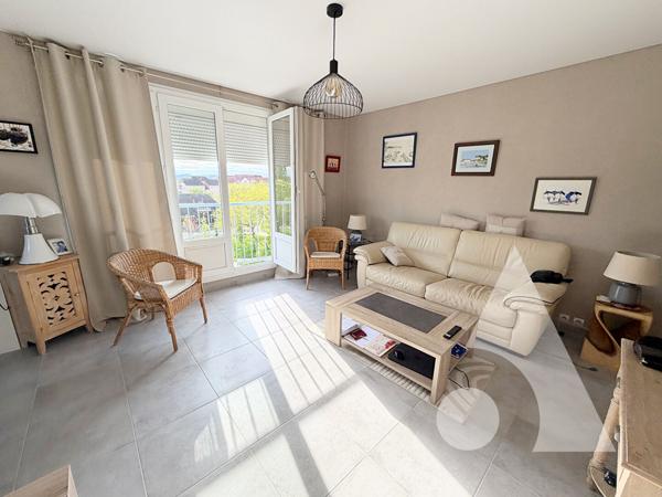 Appartement 4 pièces 76.01 m2