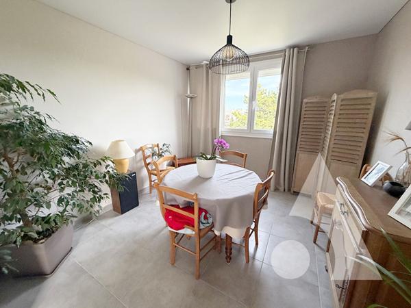 Appartement 4 pièces 76.01 m2
