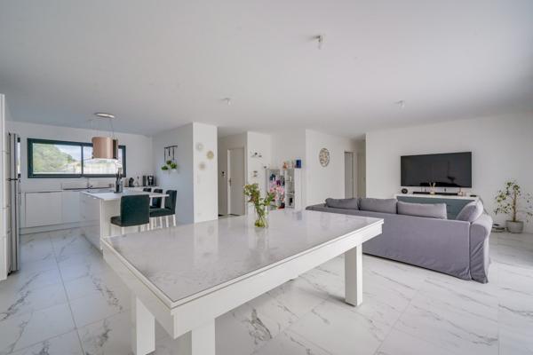 Saint-André-de-Cubzac (33240) Maison 5 pièces de 120m2 habitables avec garage et terrasse sur parcelle de 400m2