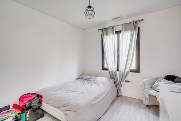 Saint-André-de-Cubzac (33240) Maison 5 pièces de 120m2 habitables avec garage et terrasse sur parcelle de 400m2