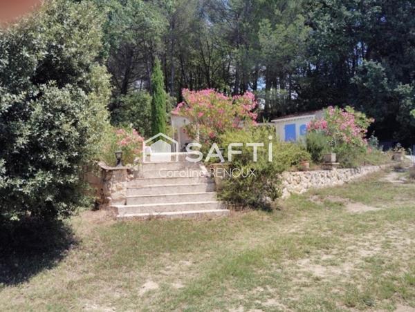 Villa avec 6 chambres , grand terrain avec piscine et double garage