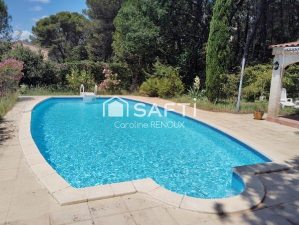 Villa avec 6 chambres , grand terrain avec piscine et double garage