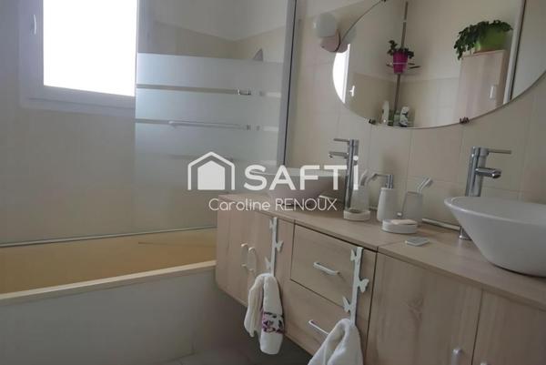 Villa avec 6 chambres , grand terrain avec piscine et double garage