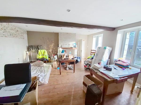 Vente                                                      Maison
                        
                     2 pièces                      70 m2                     à Laon
