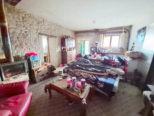 Vente                                                      Maison
                        
                     2 pièces                      70 m2                     à Laon