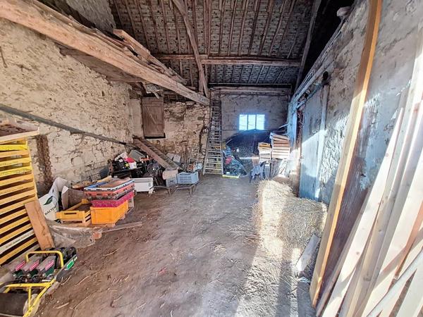 Vente                                                      Maison
                        
                     2 pièces                      70 m2                     à Laon