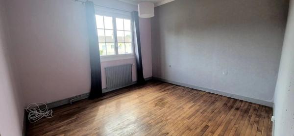 Vente                                                      Maison
                        
                     5 pièces                      92 m2                     à Arnage