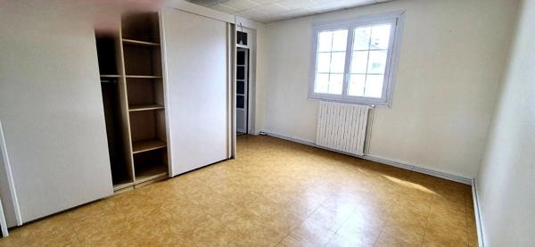 Vente                                                      Maison
                        
                     5 pièces                      92 m2                     à Arnage