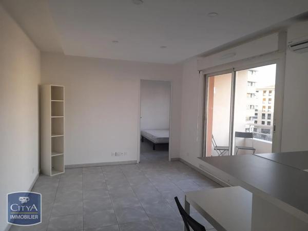 Appartement à louer 2 pièces 32.71m² Aix-en-Provence (13100)