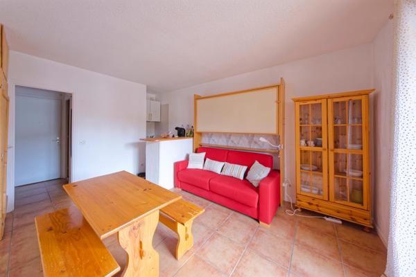 Appartement T1 de 21m2 avec terrasse et parking à Saint-étienne de Tinée