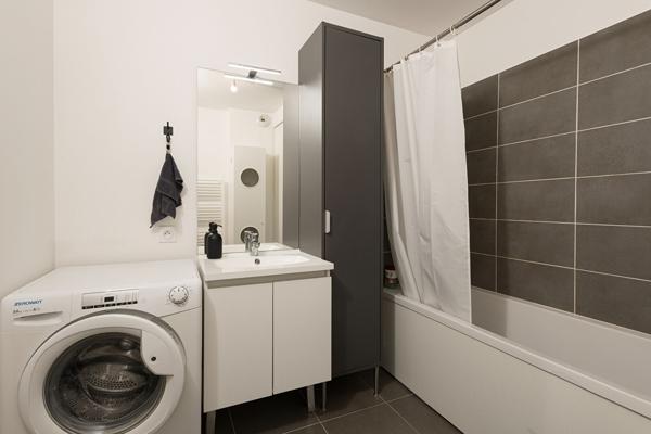 Lumineux F3 dernier étage avec grande terrasse de 40m²