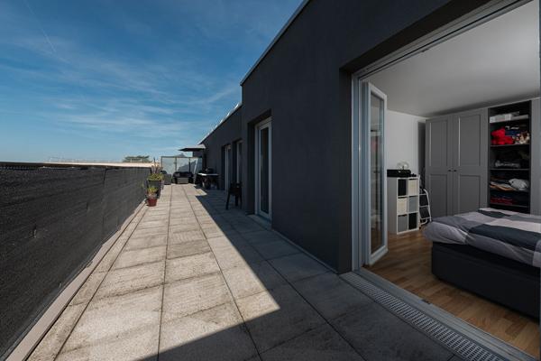Lumineux F3 dernier étage avec grande terrasse de 40m²