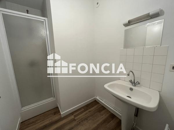 Location Appartement 2 pièces 50.83 m² - 56 RUE BERNARD LE PECQ Laval 53000