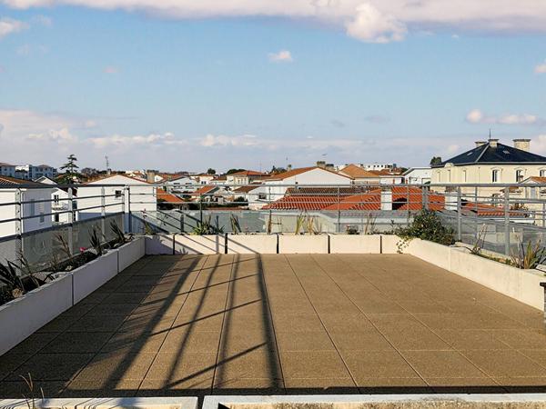Appartement au marché central de Royan avec jardin et toit-terrasse, possibilité de garage