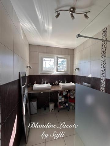 Maison 115m2 4 chambres terrain clos garage