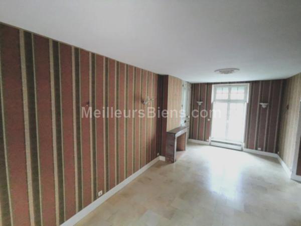 Triplex de charme 157 m2 au coeur du centre ville de la Flêche