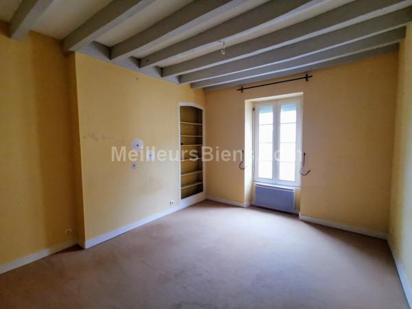 Triplex de charme 157 m2 au coeur du centre ville de la Flêche