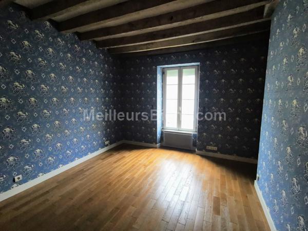 Triplex de charme 157 m2 au coeur du centre ville de la Flêche