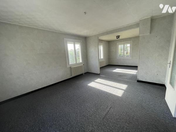 Pavillon 4 pièces plain pied sur sous sol