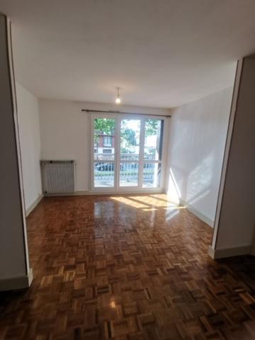 Appartement Le Bourget 2 pièce(s) 43.03 m2 habitables et 56m2 surface totale