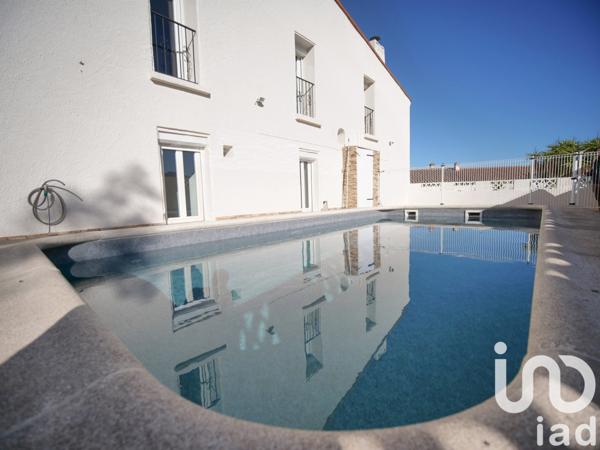 Maison de village 7 pièces de 165 m² à Saint-Jean-Lasseille (66300)