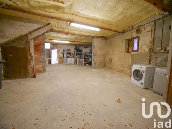 Maison de village 7 pièces de 165 m² à Saint-Jean-Lasseille (66300)