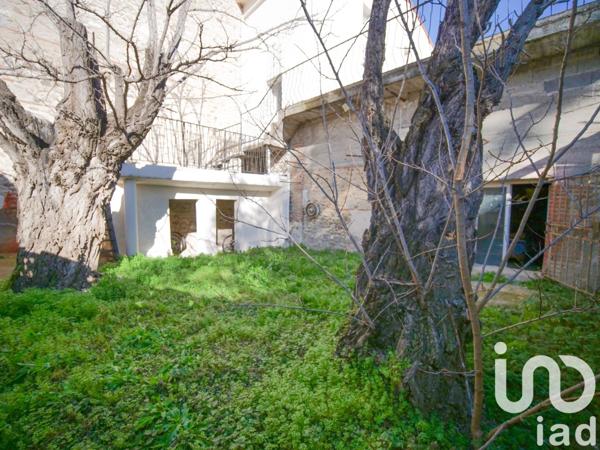 Maison de village 7 pièces de 165 m² à Saint-Jean-Lasseille (66300)