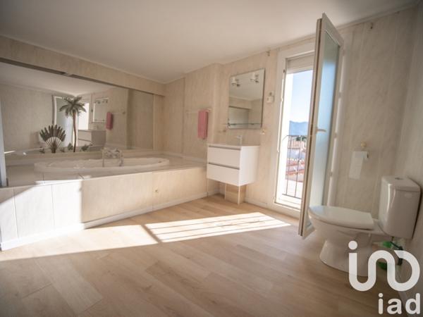 Maison de village 7 pièces de 165 m² à Saint-Jean-Lasseille (66300)