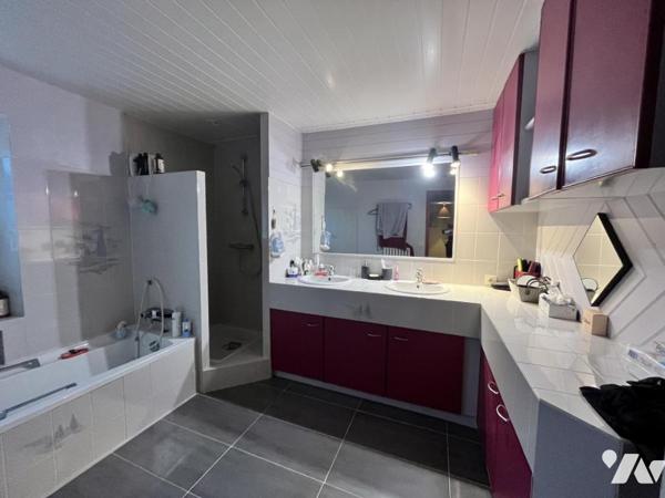 A VENDRE BAUD : MAISON avec 2 appartements locatifs