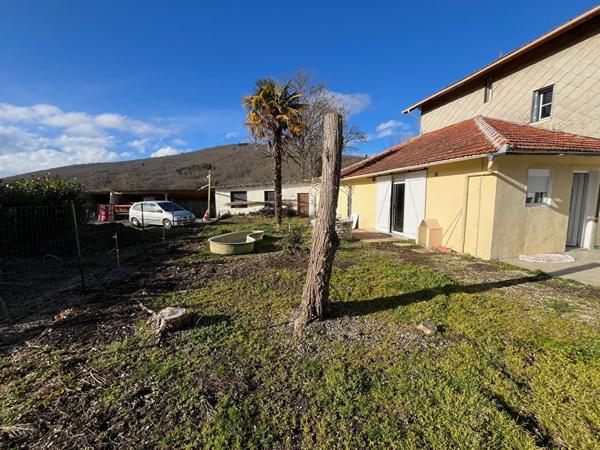 A VENDRE MAISON DE MAITRE/ IMMEUBLE LAVELANET SUR 4500 M2 de terrain