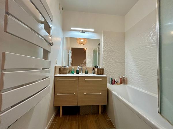 Appartement Poissy 3 pièce(s) 65 m2 €310 000 ** - Référence 8654